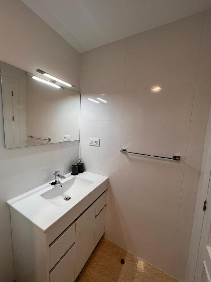 Torremolinos Centro - Beautiful , Newly Renovated 2 Bedroom Apartment Exterior photo